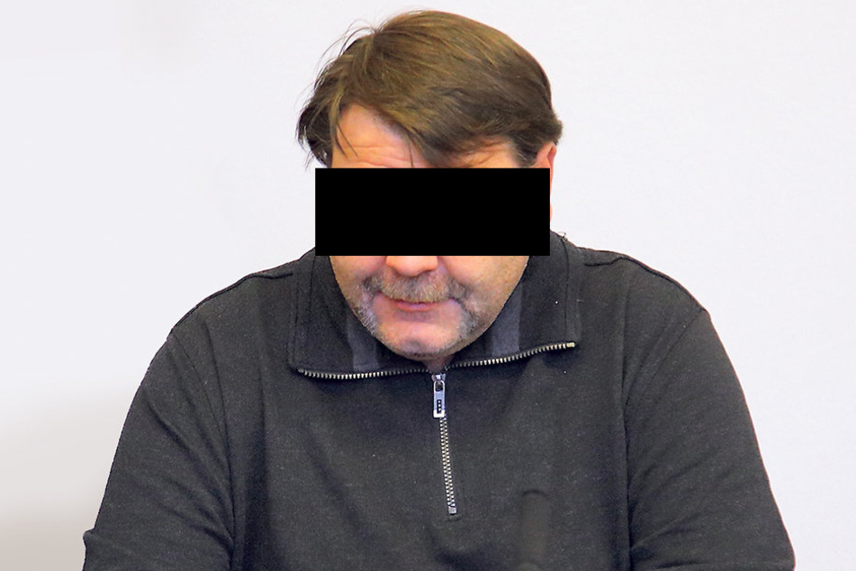 Steffen P. (44) wurde zu einer Haftstrafe verurteilt. Außerdem muss er seiner
inzwischen geschiedenen Frau 28.000 Euro Schmerzensgeld zahlen.
