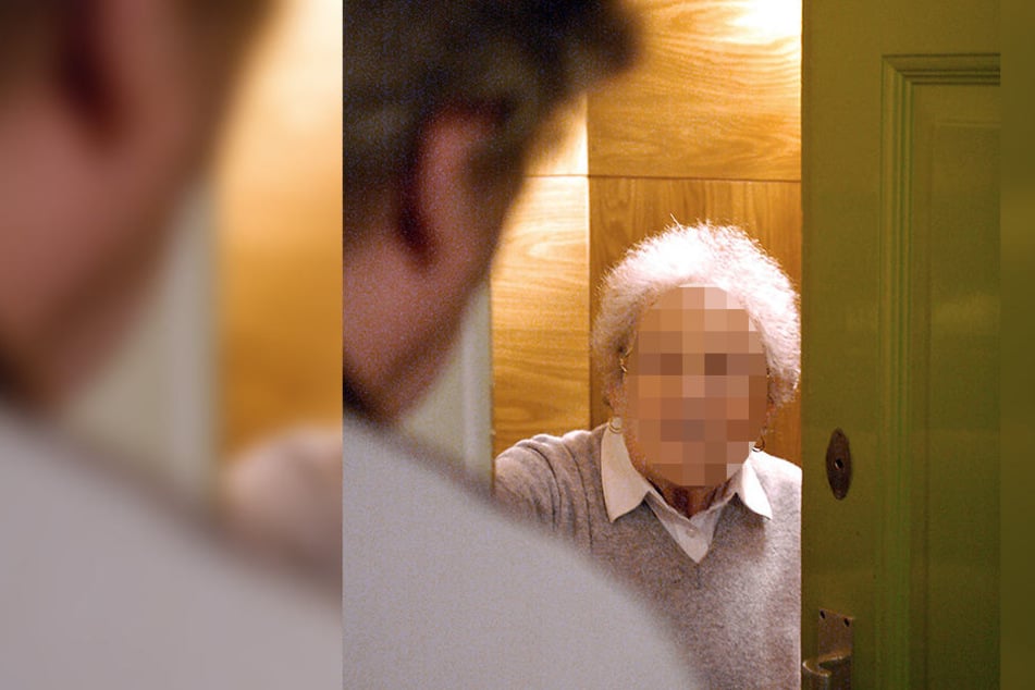 In zwei Fällen wurden Rentnerinnen in Chemnitz Opfer einer neuen Trickdieb-Masche.