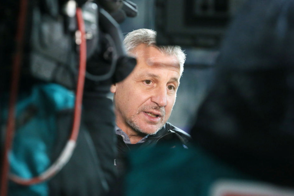 Pavel Dotchev im Interview. Er startete 2015/16 mit einem Remis und einer Niederlage in die Drittliga-Saison. Am Ende stand der Aufstieg.