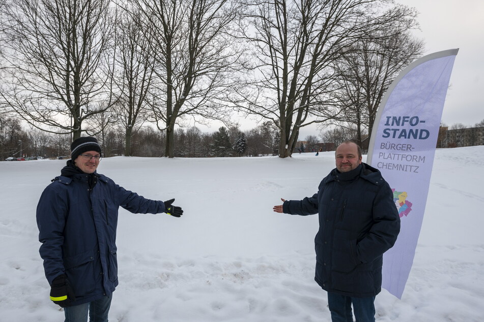 Brache statt Bürgergarten? Andreas Schmieder (38, l.) und Oliver Treidel (42) bangen um das Projekt in Gablenz.