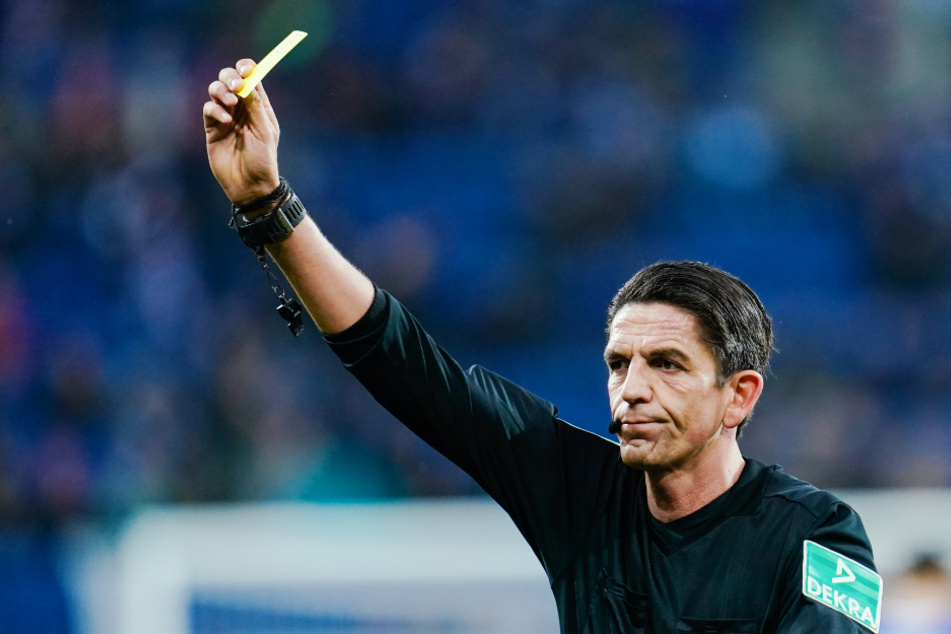 Referees wie Deniz Aytekin (41) kommen nicht um eine Corona-Testung drumrum.