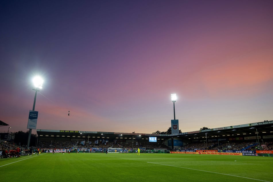 Im Holstein-Stadion entscheidet sich, ob Dynamos Weihnachtsfest idyllisch wird.