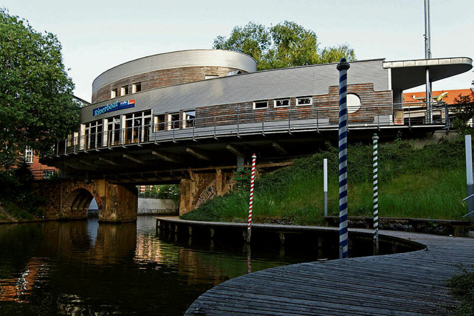 In Leipzig ging das "Riverboat" für einige Jahre über dem Karl-Heine-Kanal vor Anker.