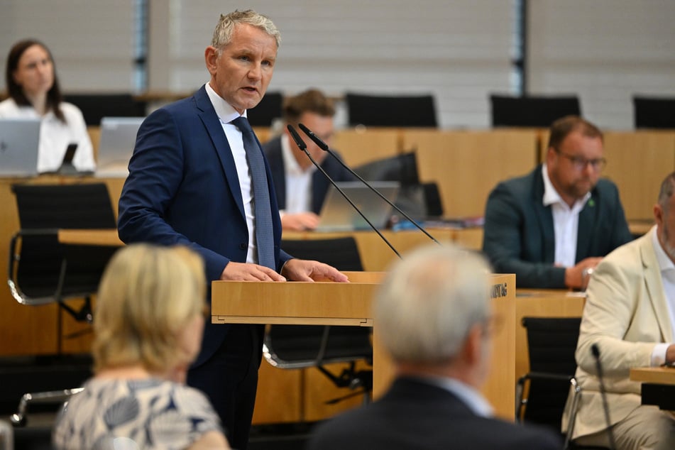AfD-Bundesparteitag in Erfurt: Björn Höcke spricht von "bürgerkriegsähnlichen" Zuständen