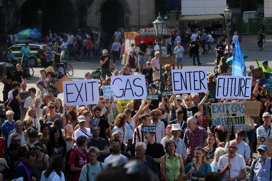 "Exit gas, enter future" lautete die klare Botschaft der Demonstranten am Samstag in Dresden.