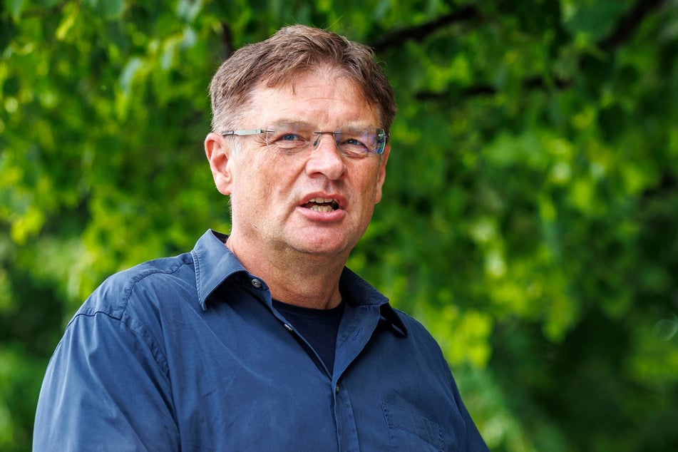 Holger Zastrow (57, TZ) übt scharfe Kritik am Baubürgermeister.