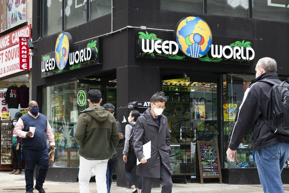 New York authorities have begun cracking down on unlicensed cannabis dealers by sending out cease and desist letters to 52 stores across the state.