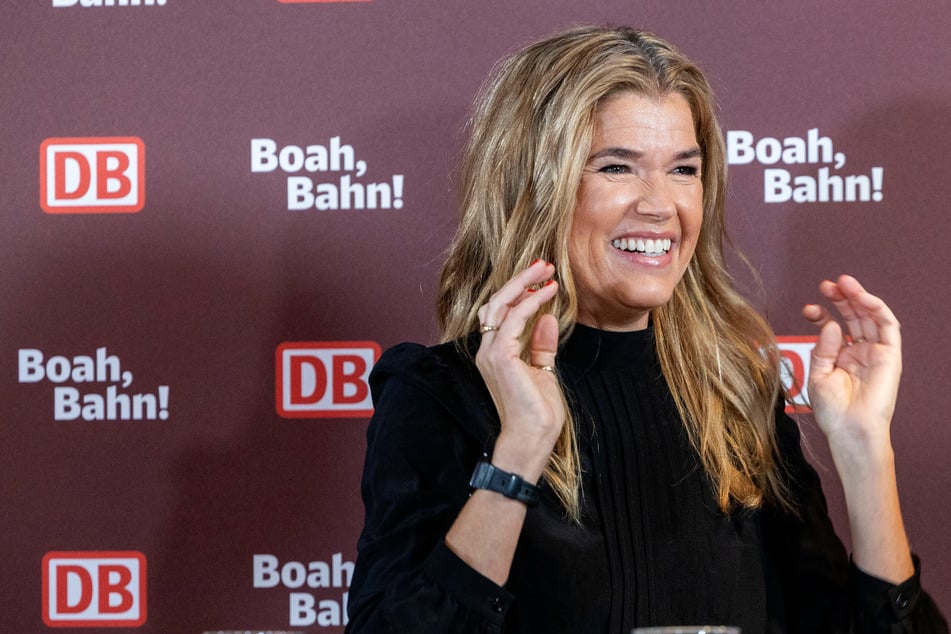 Über ein halbes jobbte Anke Engelke (59) immer wieder tageweise bei der Bahn.