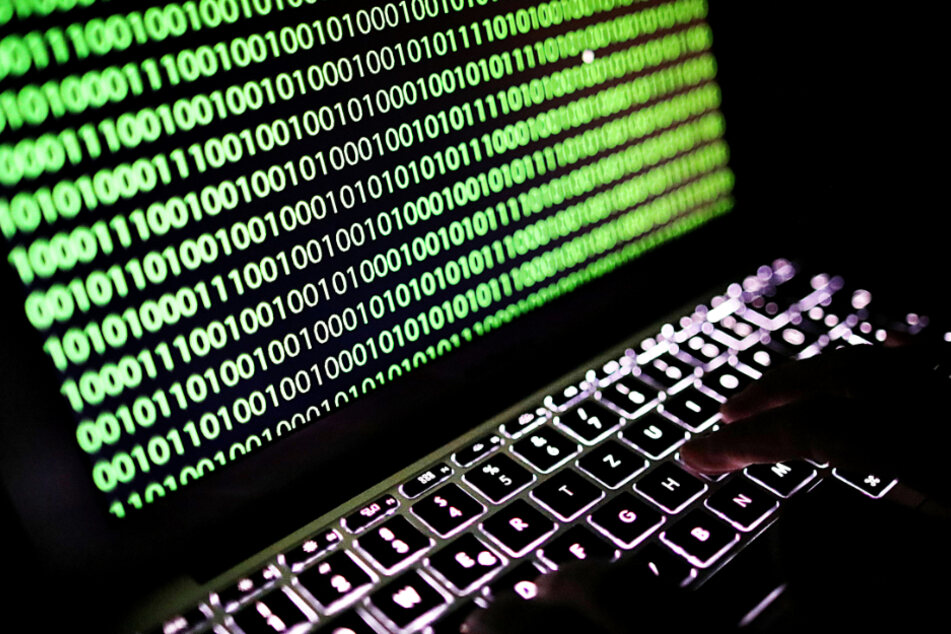 Anleger um Millionen gebracht: Cyber-Betrüger in Nürnberg vor Gericht