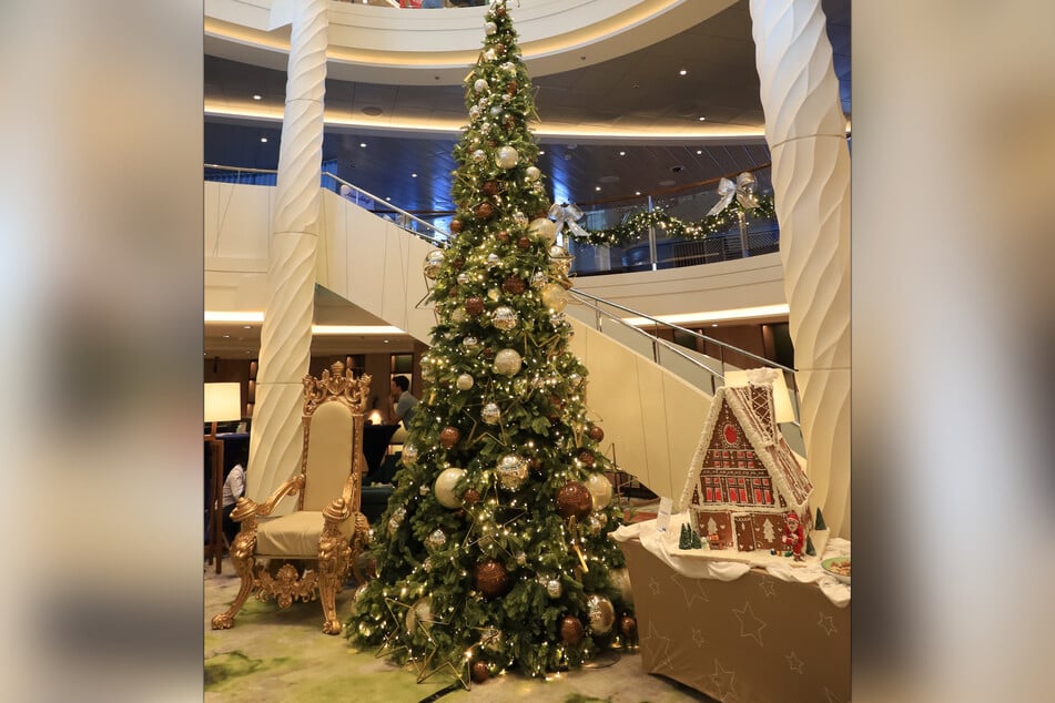 Bescherung unterm fremden Weihnachtsbaum kommt immer mehr in Mode: Auf der Weihnachtsroute rund um die Kanaren sind alle der über 1400 Kabinen und Suiten auf "Mein Schiff 7" ausgebucht.