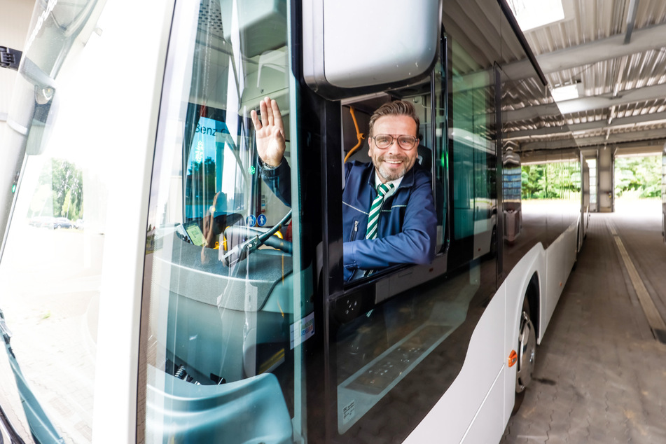 Einsteigen bitte! Bei der Regionalbus Leipzig GmbH ist noch ein Platz für Dich frei.