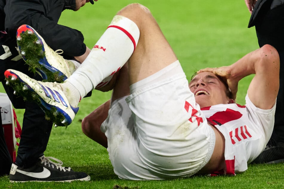 Am achten Spieltag zog sich der Abwehrspieler gegen den BVB eine schwere Knieverletzung zu.