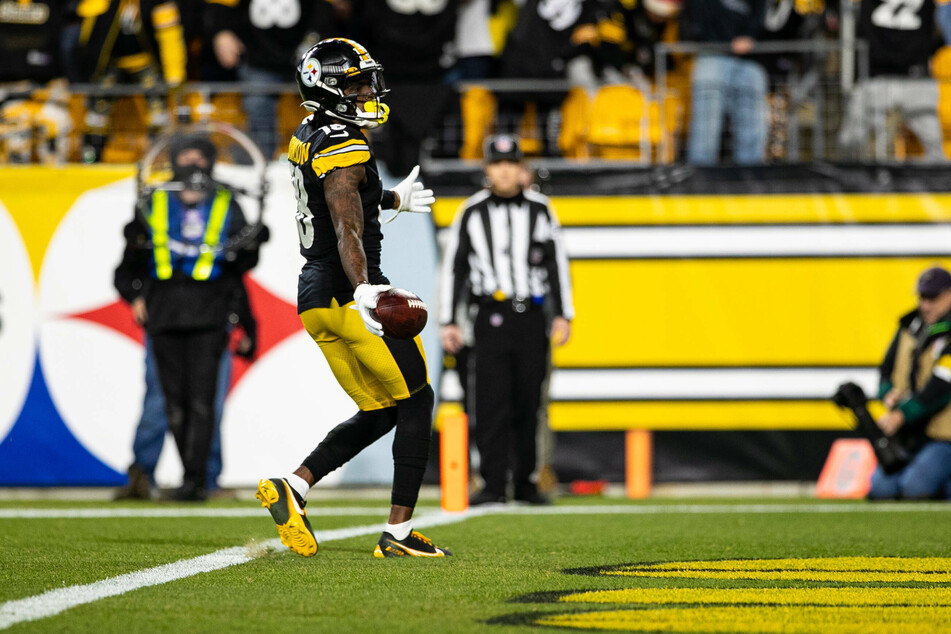 NFL: Steelers stand tall at the end to beat back Baltimore's last-ditch  effort