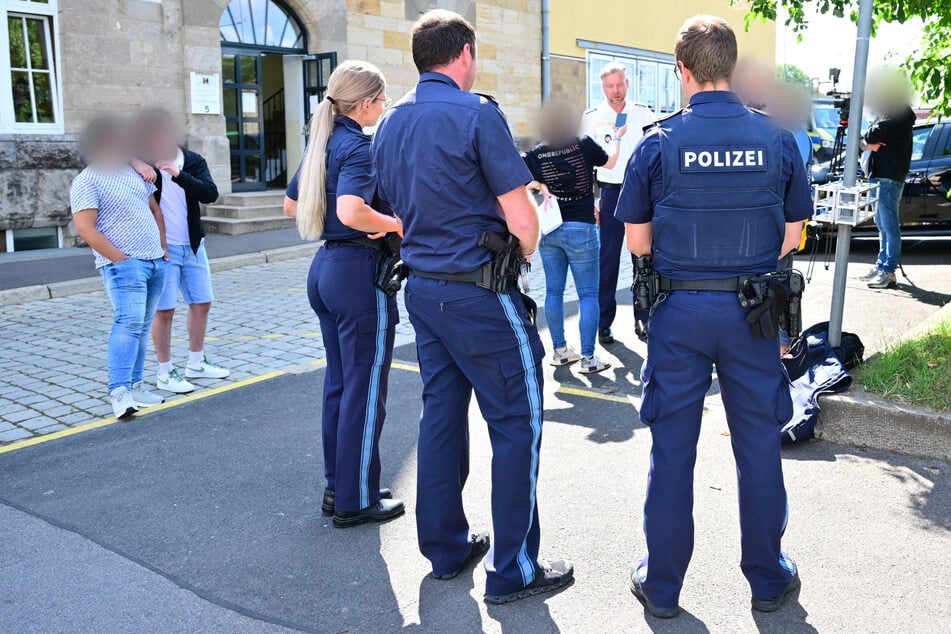 Gewaltdrohung eines 19-Jährigen sorgten am Donnerstag in Schweinfurt für einen Großeinsatz der Polizei.