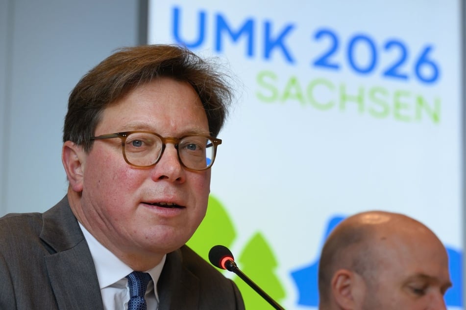 Sachsens Umweltminister Georg-Ludwig von Breitenbuch (54, CDU) setzte sich für intakte Wasserhaushalte in den Braunkohleregionen nach dem Ende der Förderung ein.