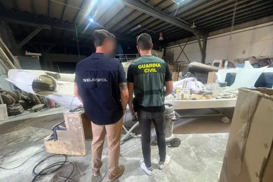 In Sportbooten wurden Migranten von Algerien aus nach Europa gebracht.