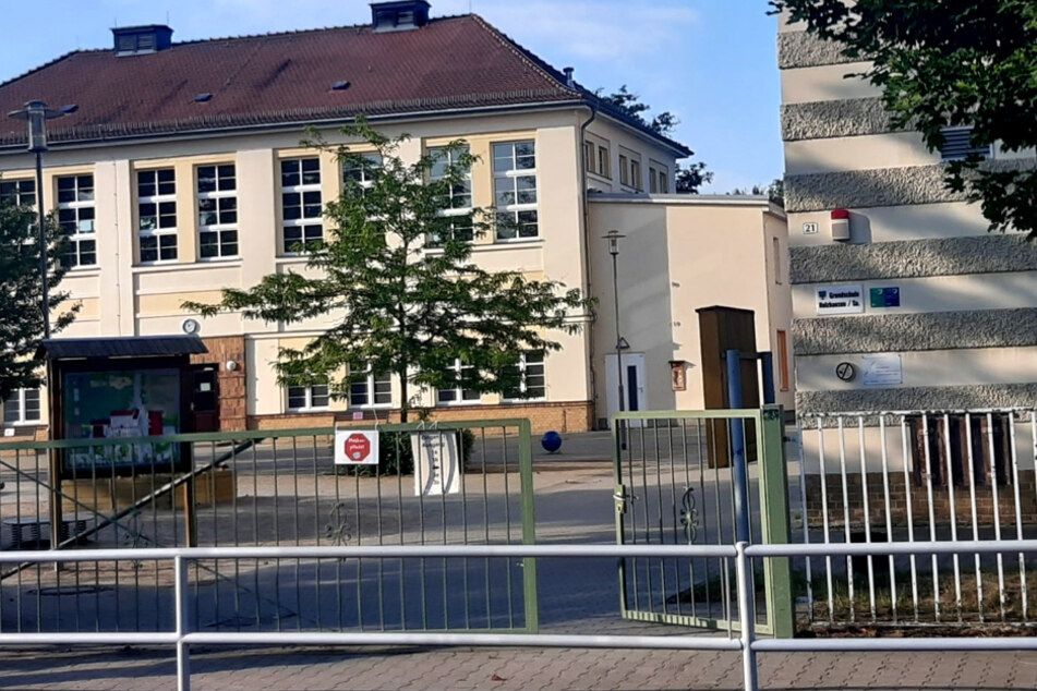 Corona-Entwarnung für Grundschule Holzhausen: Erneute Tests negativ!