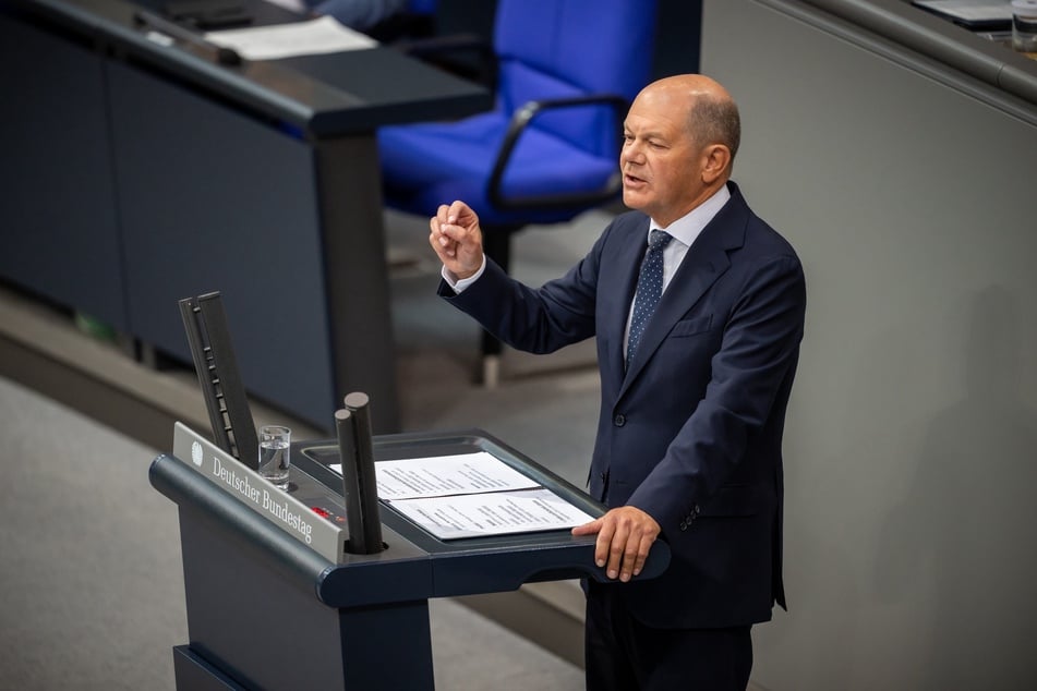 Bundeskanzler Olaf Scholz (66, SPD) dürfte über die Worte des Juso-Chefs weniger erfreut gewesen sein. (Archivbild)