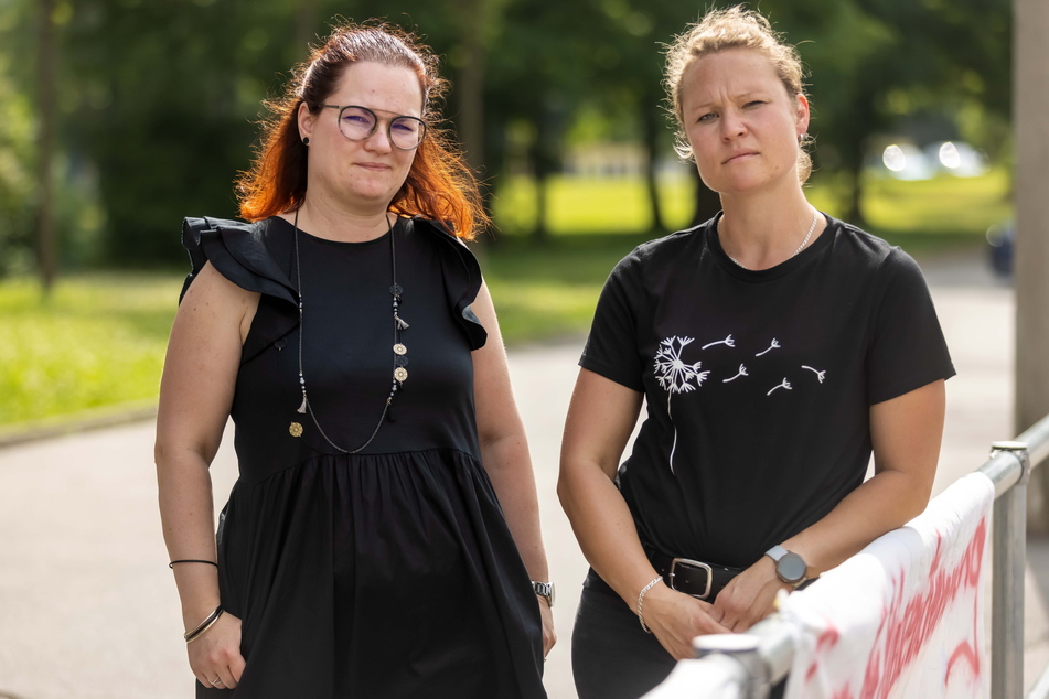 Die Elternsprecherinnen Janine Reuther (42, l.) und Katrin Horvath (39) wollen die Entscheidung des LaSuB nicht hinnehmen.