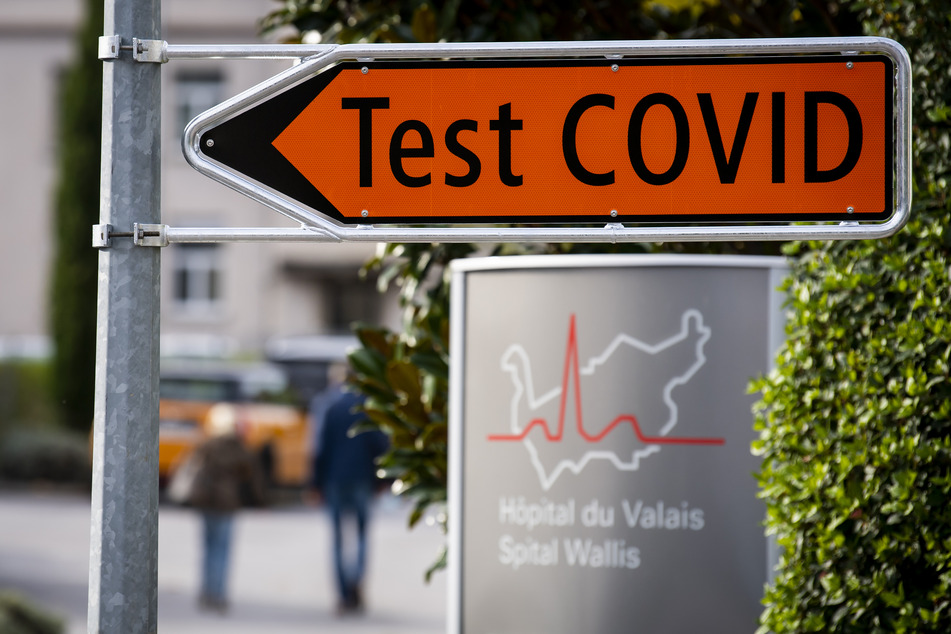 In der Schweiz sollen kostenlose Covid-19-Tests dabei helfen, die Pandemie in den Griff zu bekommen.