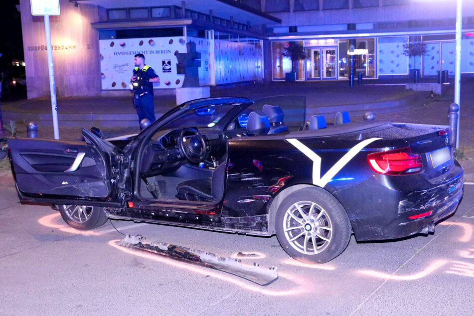 Ein Fahrer eines Carsharing-Autos hat sich am Samstagabend auf dem Kurfürstendamm eine Verfolgungsjagd mit der Polizei geliefert.