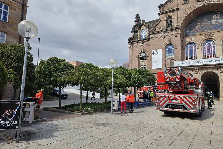 Auch das Staatstheater musste evakuiert werden.