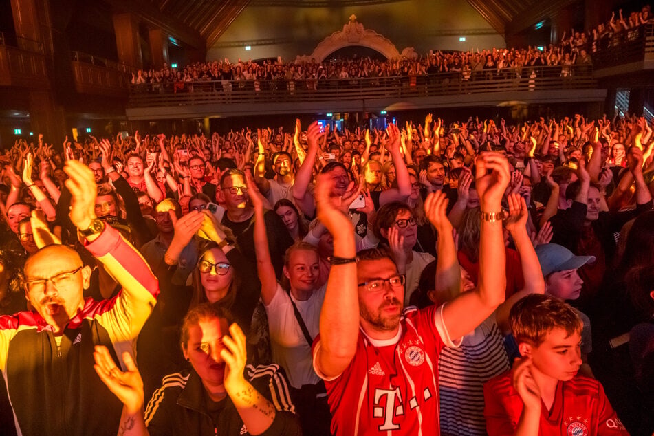Am 30. Juni geht es mit einem Konzert auf der Parkbühne in Leipzig weiter
