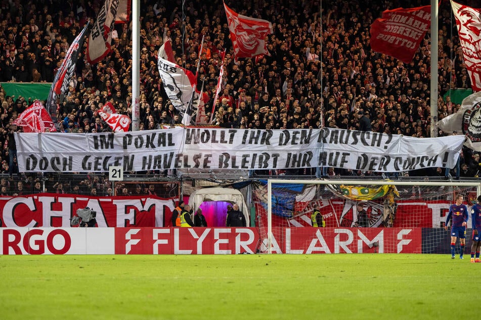 Die Kritik der Ultras an die eigenen Fans war deutlich.