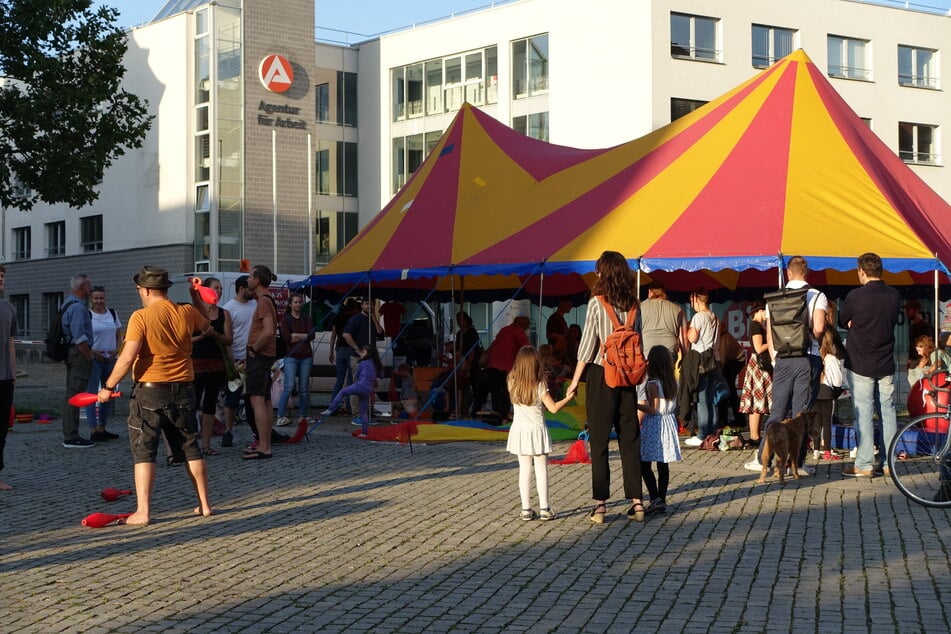 Kleine Besucher dürfen sich vor allem auf den Mitmachzirkus am Huygensplatz freuen.