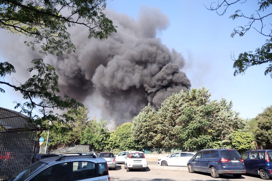 Bei einer Explosion an einer Tankstelle im Osten Roms wurden mehrere Menschen verletzt.