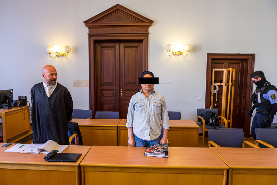 Wegen versuchten Mordes angeklagt: Tuan Hong T. (61) berief sich gestern auf Notwehr und bezichtigte seinen Chef der Steuerhinterziehung.