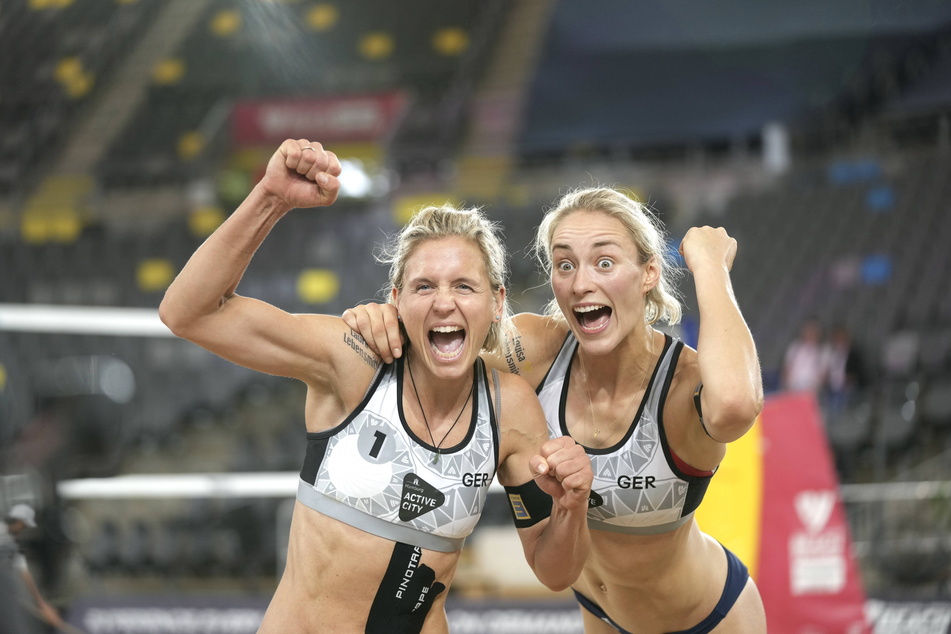 Laura Ludwig (38, l.) und Louisa Lippmann (29) wollen die Goldmedaille gewinnen.