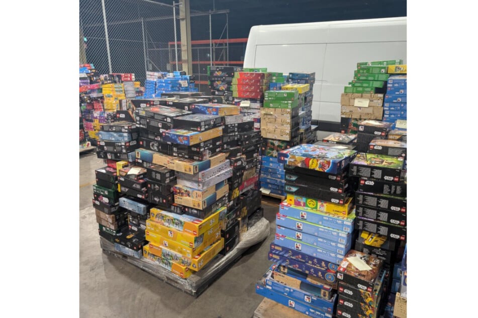 Im Haus wurden Lego-Sets im Wert von 320.000 Australischen Dollar (rund 190.729 Euro) entdeckt.