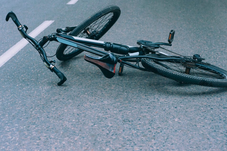 Tragischer Unfall auf Radtour: Rennradfahrer (†56) stürzt, anderer erfasst ihn