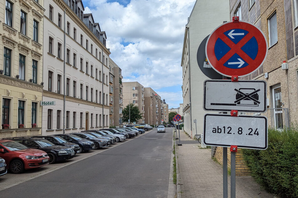 Seit Anfang der Woche herrscht auf einer Seite der Talstraße absolutes Parkverbot.