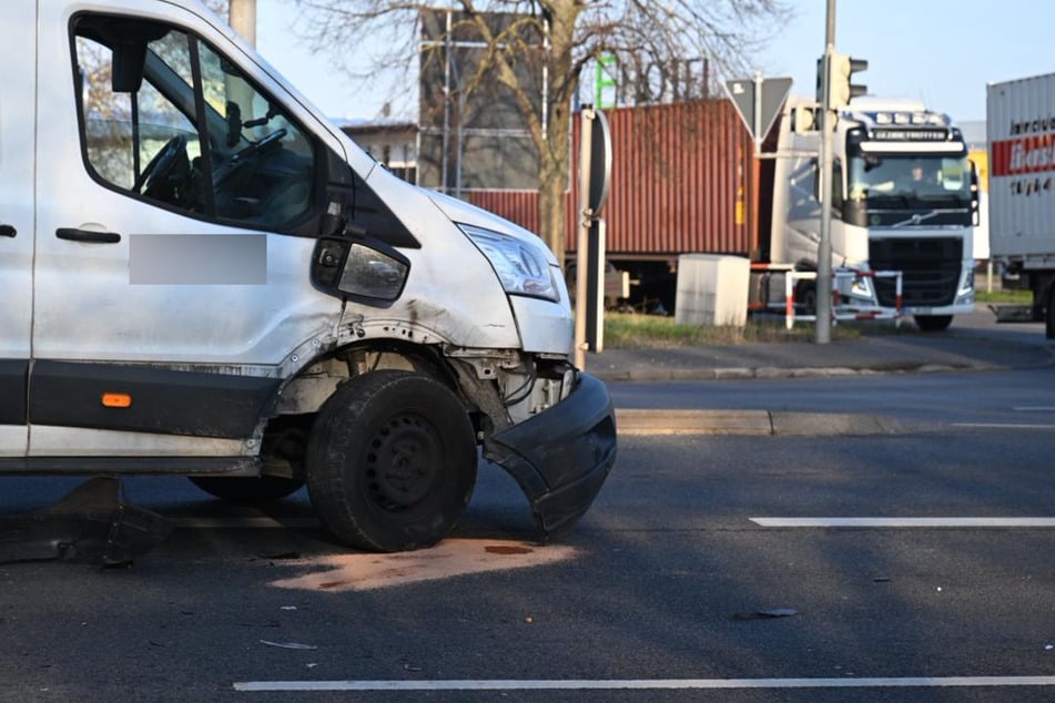 Dabei wurde nach ersten Erkenntnissen eine Person verletzt.