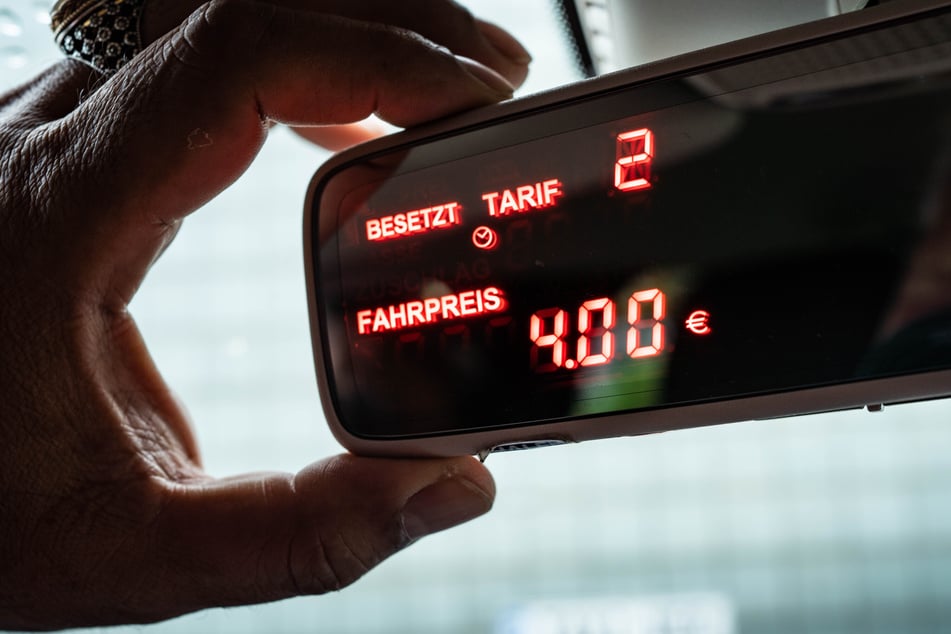 Taxifahren in Kassel wird künftig teurer.