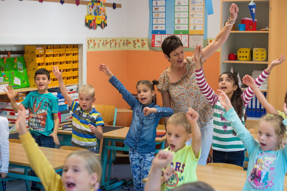 Sachsens Klassen sind voller durch "Schüler von außen", sagt der Ministerpräsident. Das ist aber auch andernorts so, wie hier an der Grundschule Golzow (Brandenburg).