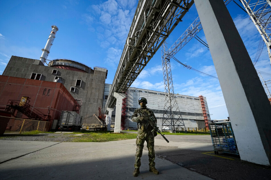 Das Atomkraftwerk Saporischschja war bereits im September für rund zwei Wochen vom ukrainischen Stromnetz abgeschnitten worden.