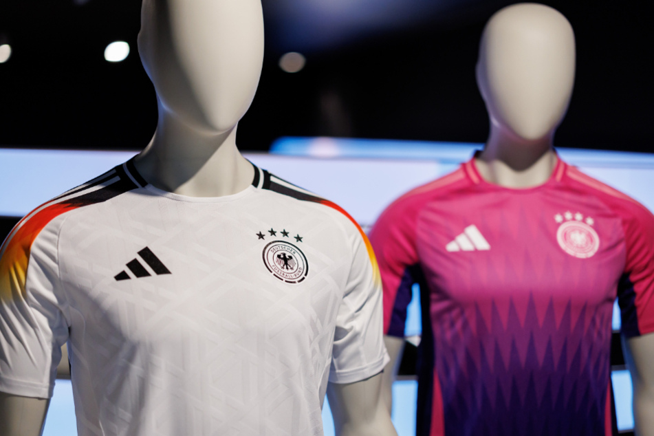 Die Heim-EM 2024 wird das vorletzte große Turnier für Adidas. Mit dem gewagten Auswärtstrikot ist der Firma ein PR-Stunt gelungen.