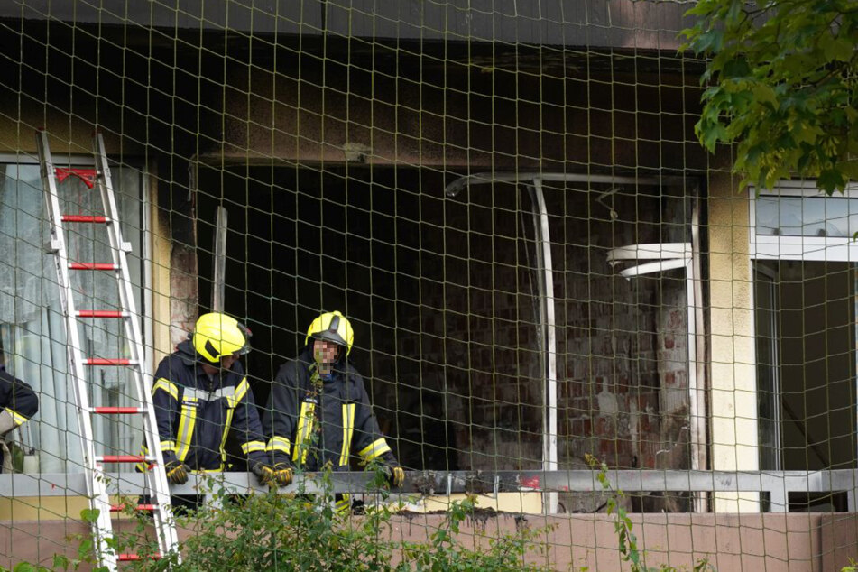 Mehrere Wohnungen des Seniorenheims im nordhessischen Bad Sooden-Allendorf brannten nahezu komplett aus.