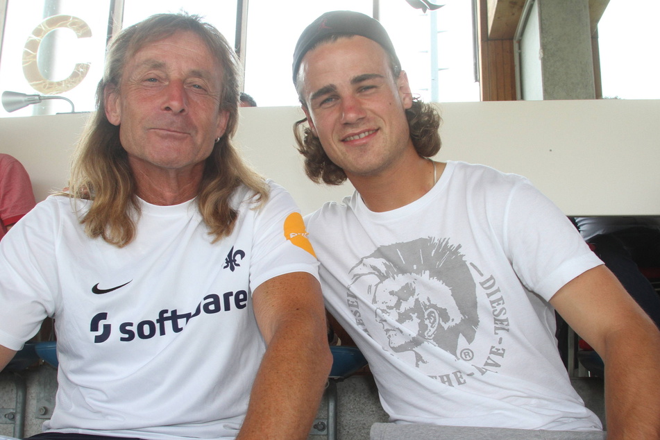 Yannick Stark (30, r.) mit seinem Vater Jürgen - im Trikot des SV Darmstadt. Mittlerweile ist auch der Vater Fan der SG Dynamo.