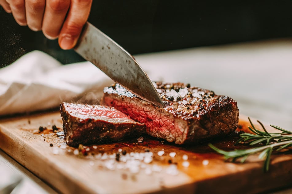 Beim Steak-Essen eskalierte die Situation. (Symbolbild)