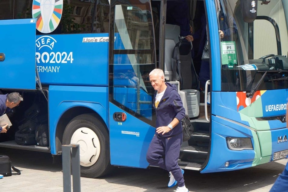 Auch der französische Nationalcoach Didier Deschamps (55) machte einen gut gelaunten Eindruck.