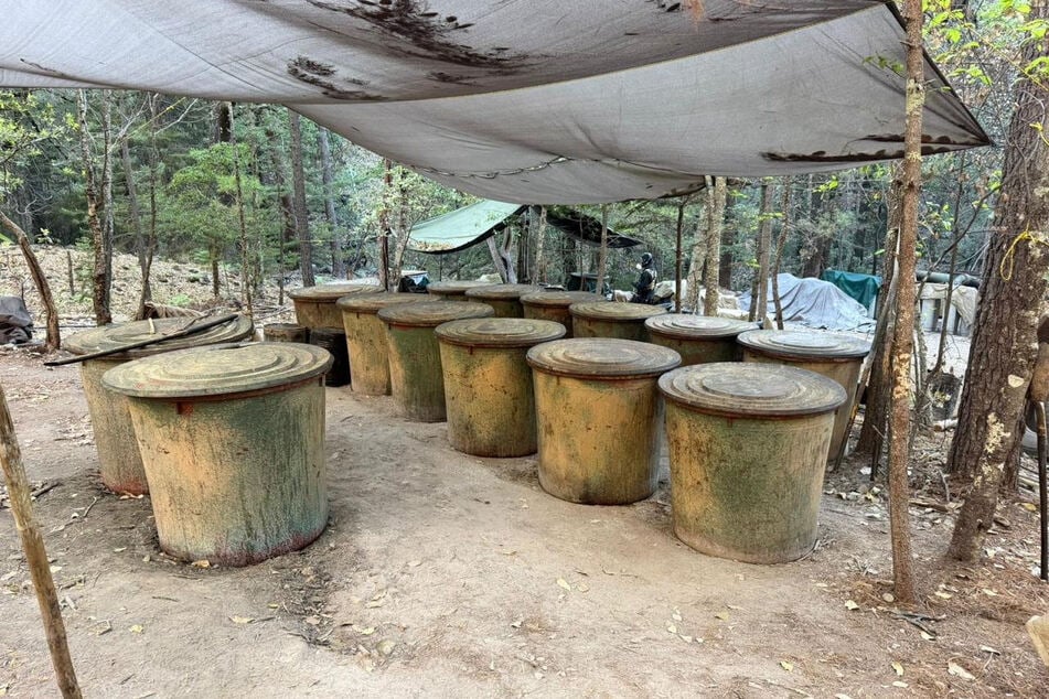 The two US embassy officials, thought to be CIA agents, died in a car accident after attending a raid on a suspected drug labs in the Mexican state of Chihuahua.