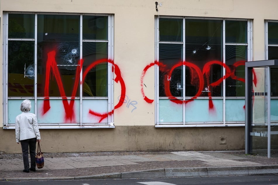 Bereits in der Vergangenheit hatte es mehrere Attacken gegen das Gebäude gegeben.