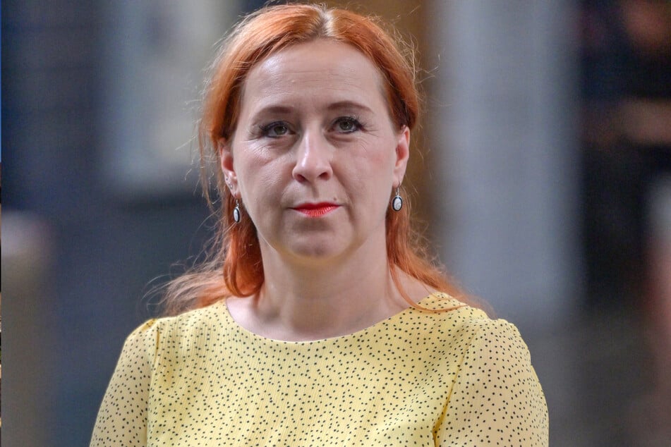 Die Fraktionsvorsitzende der Grünen, Franziska Schubert (43), lehnt Kürzungen ab. Stattdessen sollen Schulden aufgenommen werden.