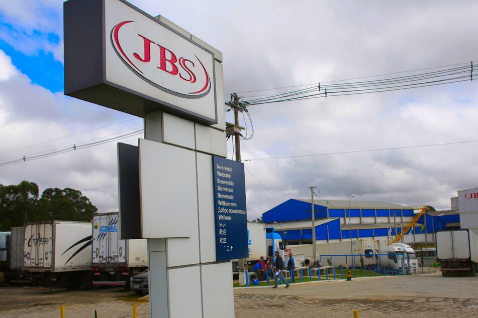 Der weltgrößte Fleischkonzern JBS in Brasilien ist Ziel einer Cyberattacke geworden.