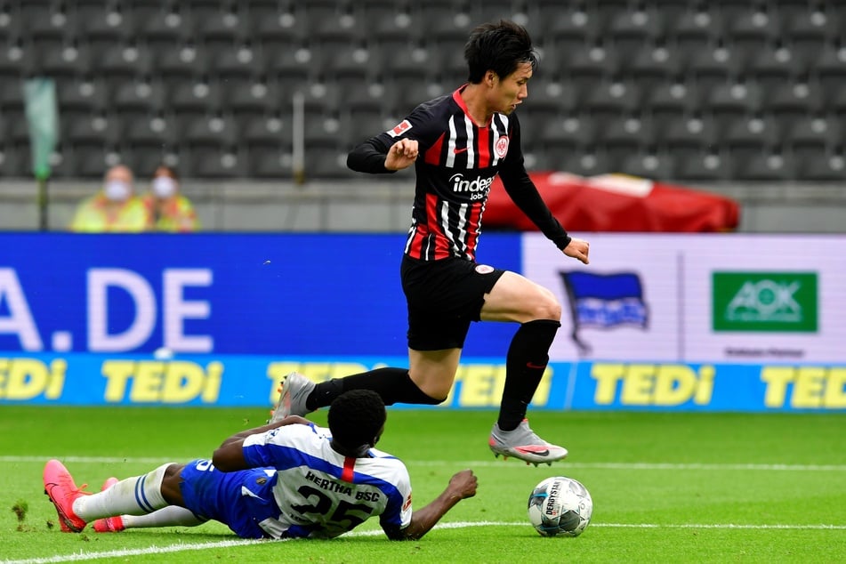 Nahm in dieser Saison eine rasante Entwicklung bei der Eintracht: Japan-Kreativ-Künstler Daichi Kamada (r./23).