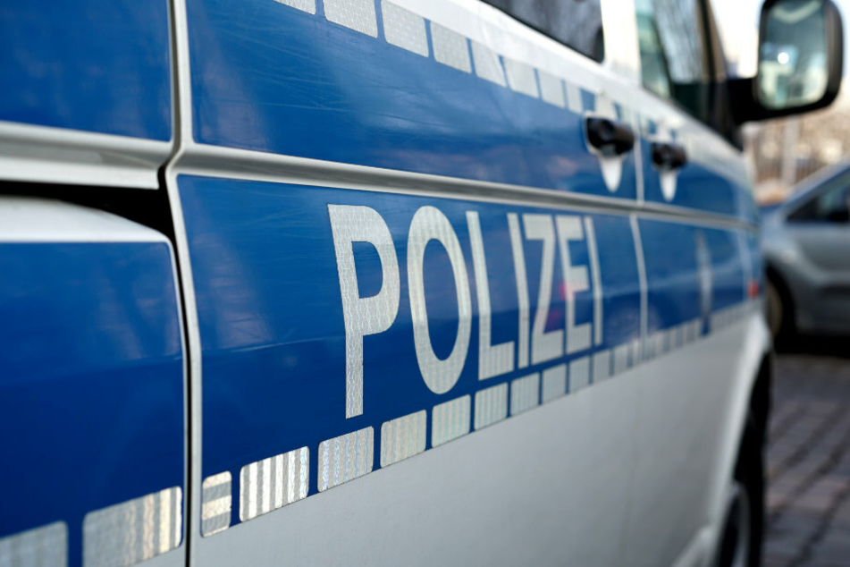 Die Polizei beschlagnahmte das Fahrzeug des mutmaßlichen Fahrers. (Symbolbild)